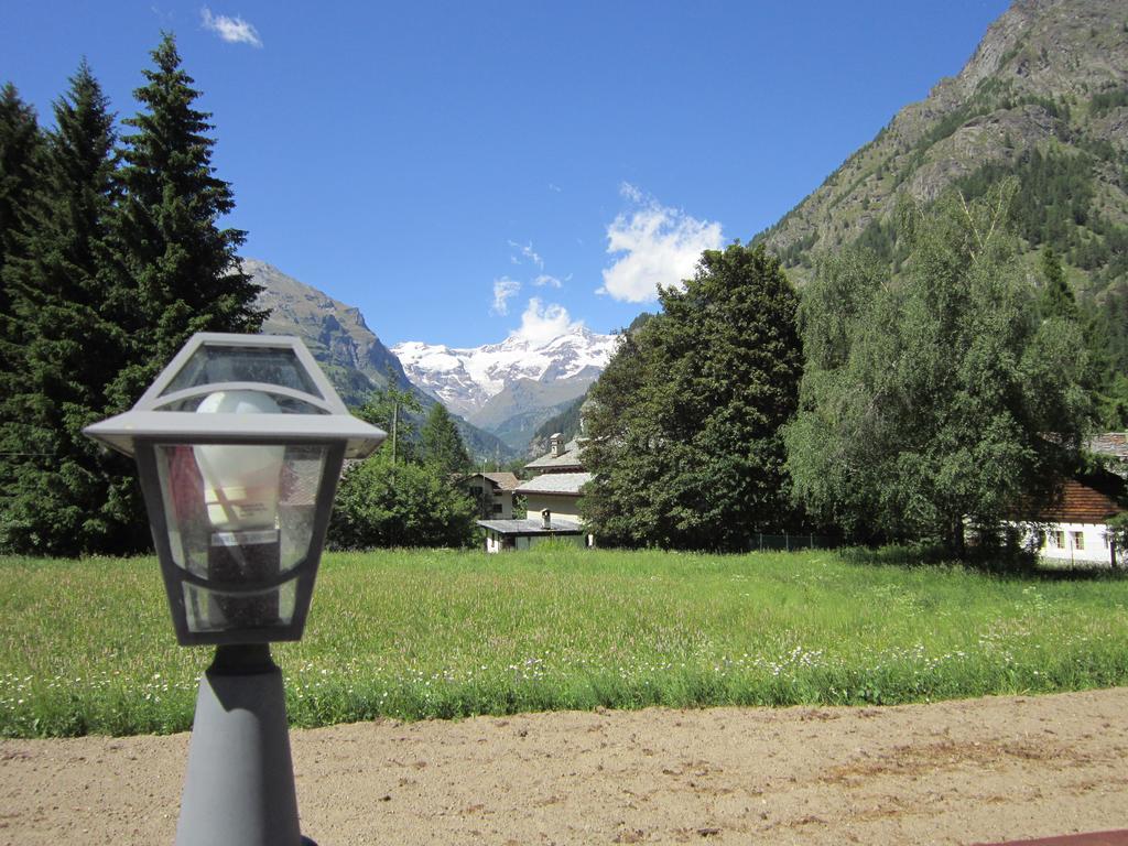 Residence Delapierre Gressoney-Saint-Jean Buitenkant foto